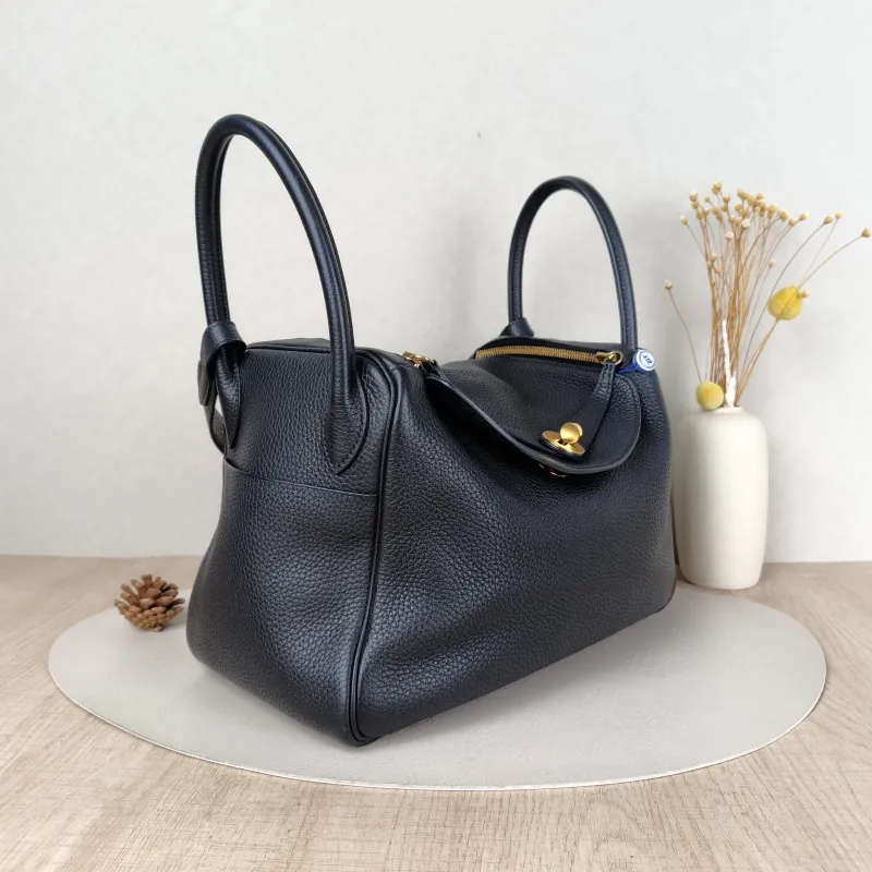 Hermès Crossbody Bag Lindy 3089Black Taurillon Clemence TC Calfskin Medium30 × 15 × 19 cm — cover view 5 of 5