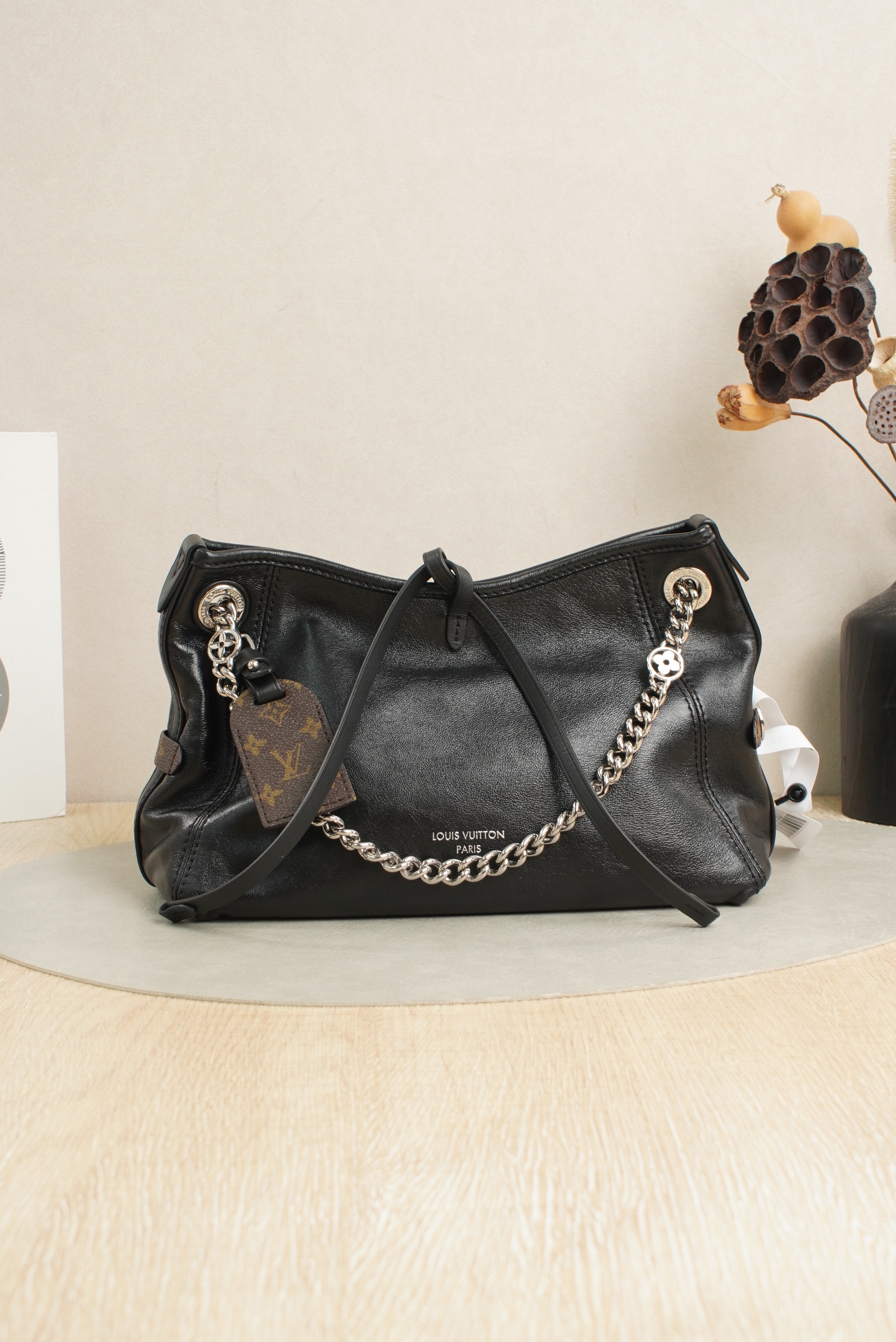 Louis Vuitton Shoulder Bag Black Lambskin 26 × 10 × 17 cm