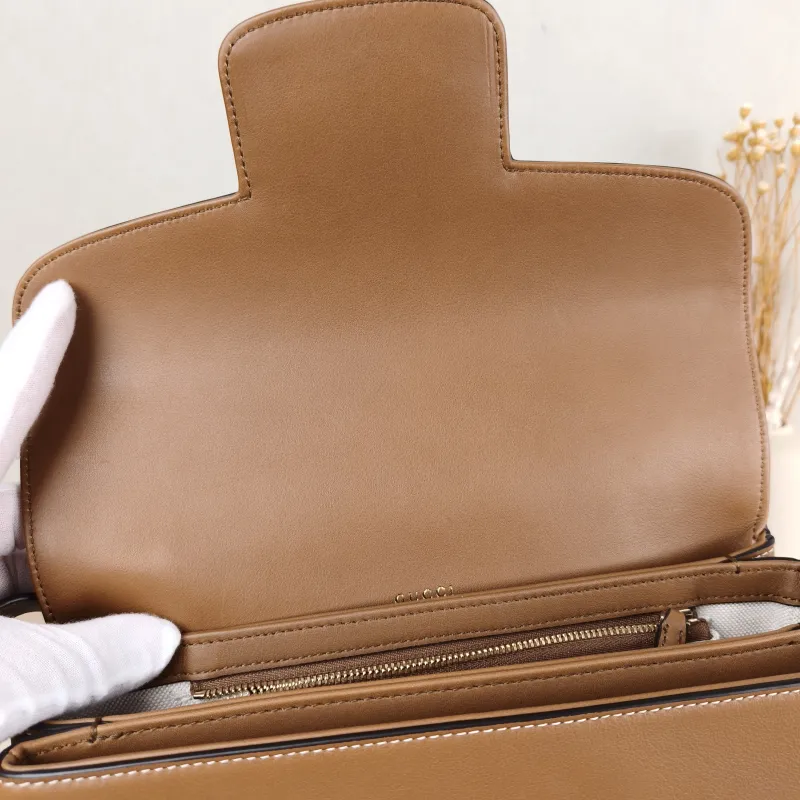 GUCCI Crossbody Bag Horsebit 1955 Horsebit Medium Caramel Calfskin Medium 25 × 8 × 18 cm — detail view 14 of 14
