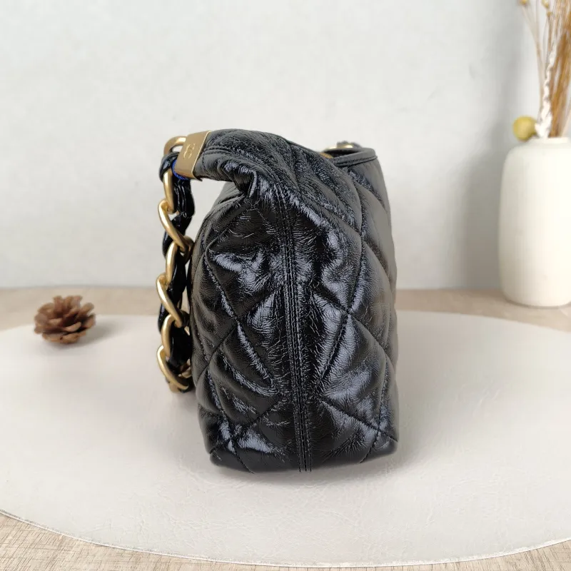 Chanel Shoulder Bag Hobo Black Lambskin Small22.5 × 8.5 × 19.5 cm — detail view 4 of 10