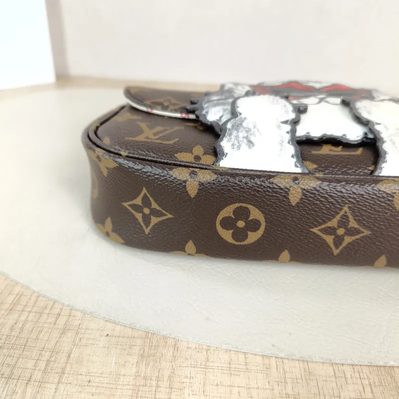Louis Vuitton Crossbody Bag IVY Monogram PVC Small 23.5 × 4.3 × 12 cm — detail view 10 of 13