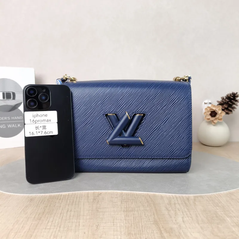 Louis Vuitton Crossbody Bag Twist Blue Calfskin Medium 23 × 9.5 × 17 cm — cover view 5 of 6