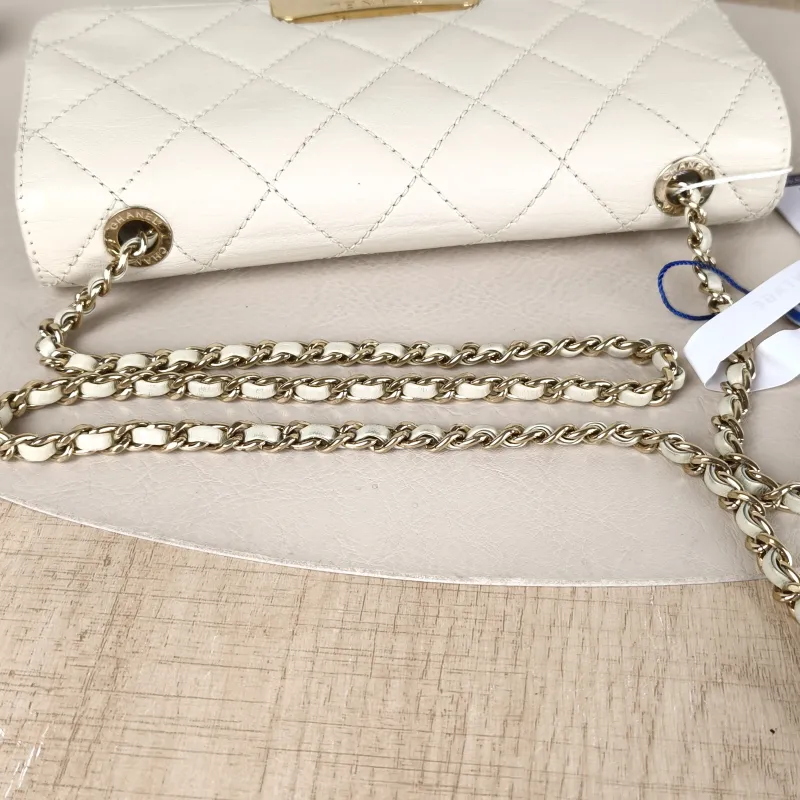 Chanel Crossbody Bagcf Collection Crossbody Bag White Calfskin One Size21 × 5 × 14 cm — detail view 8 of 14