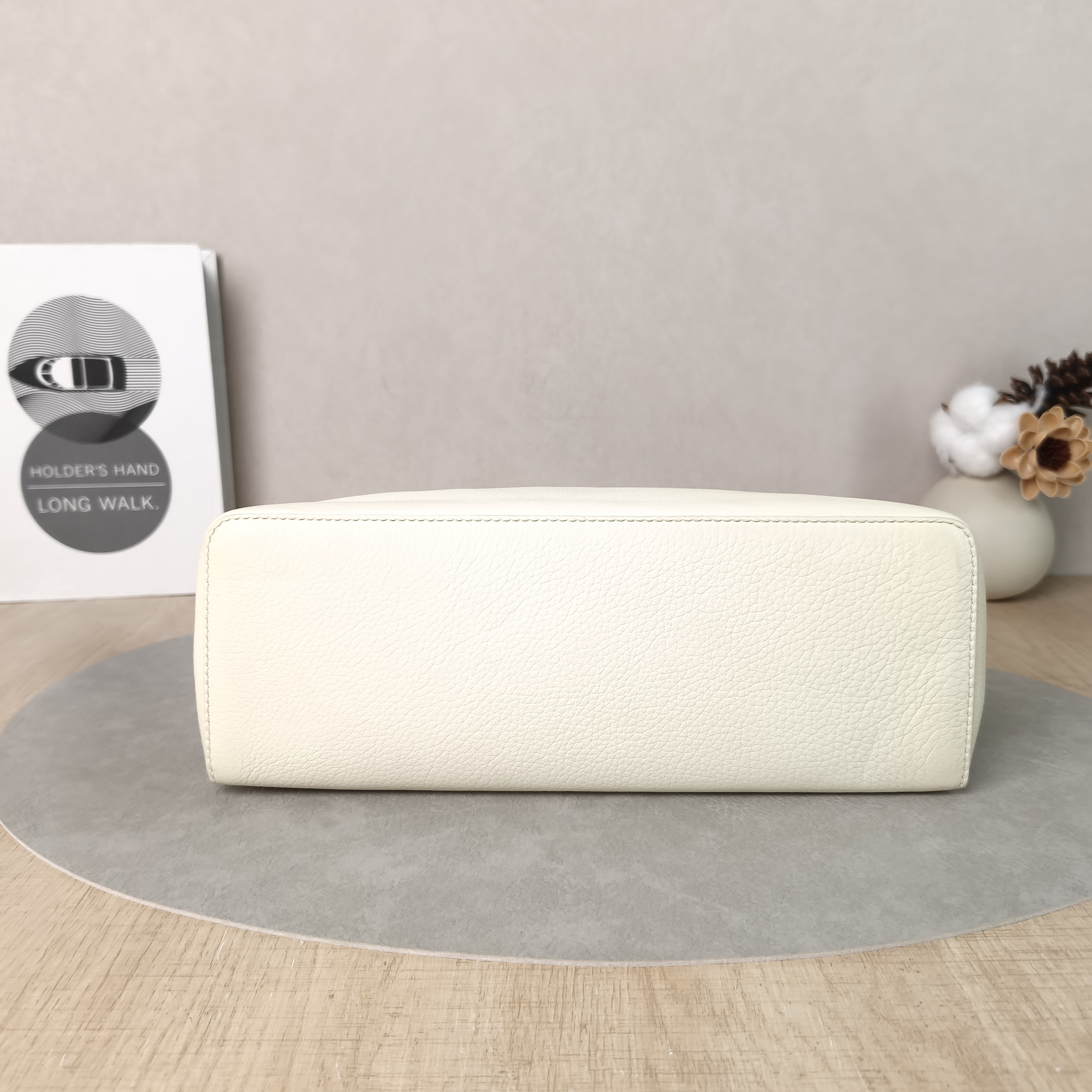 Loro Piana Crossbody Bag Extra Pocket L27 White Calfskin One Size27 × 10 × 16 cm — cover view 3 of 5