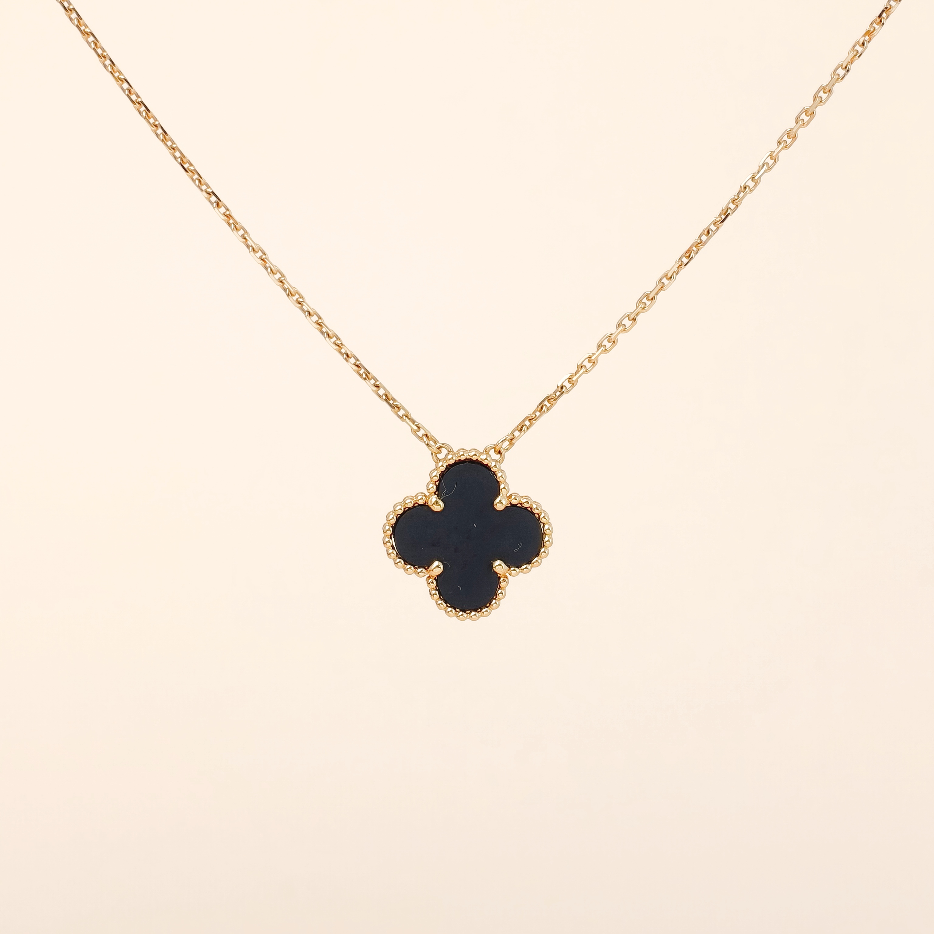 Van Cleef & Arpels Necklace Alhambra Alhambra Collection Necklace 18KY ellow Gold Vintage Small1.5 × 1.5 × 42 cm