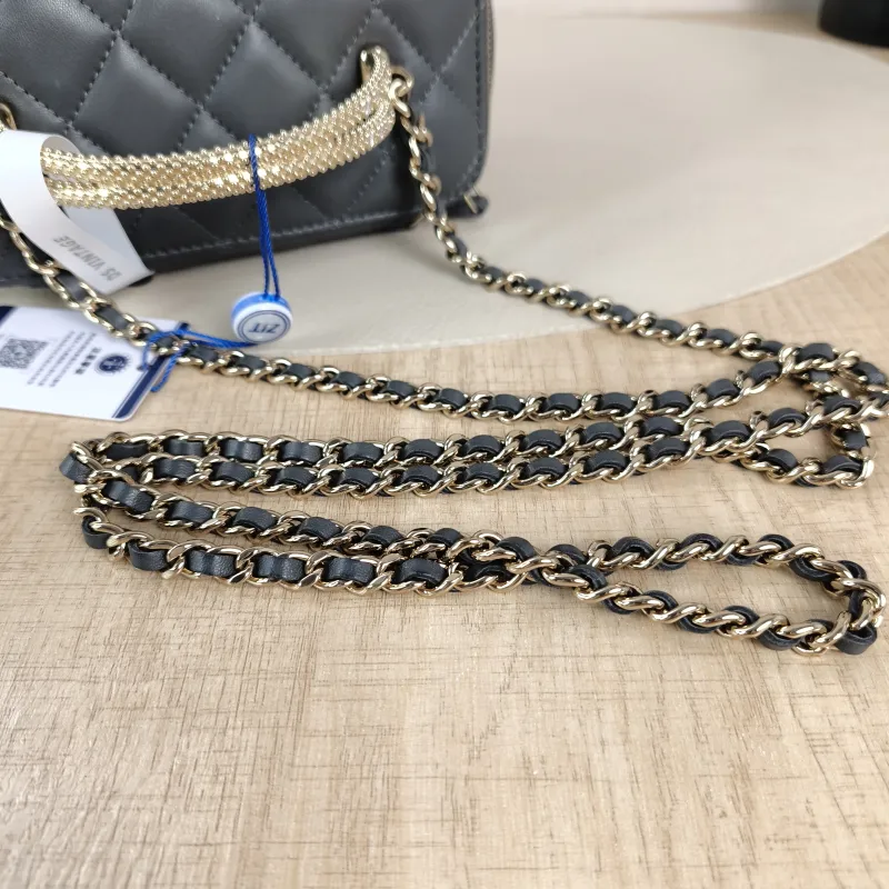 Chanel Crossbody Bag Edition Grey Lambskinmini16 × 8 × 9.5 cm — detail view 2 of 14