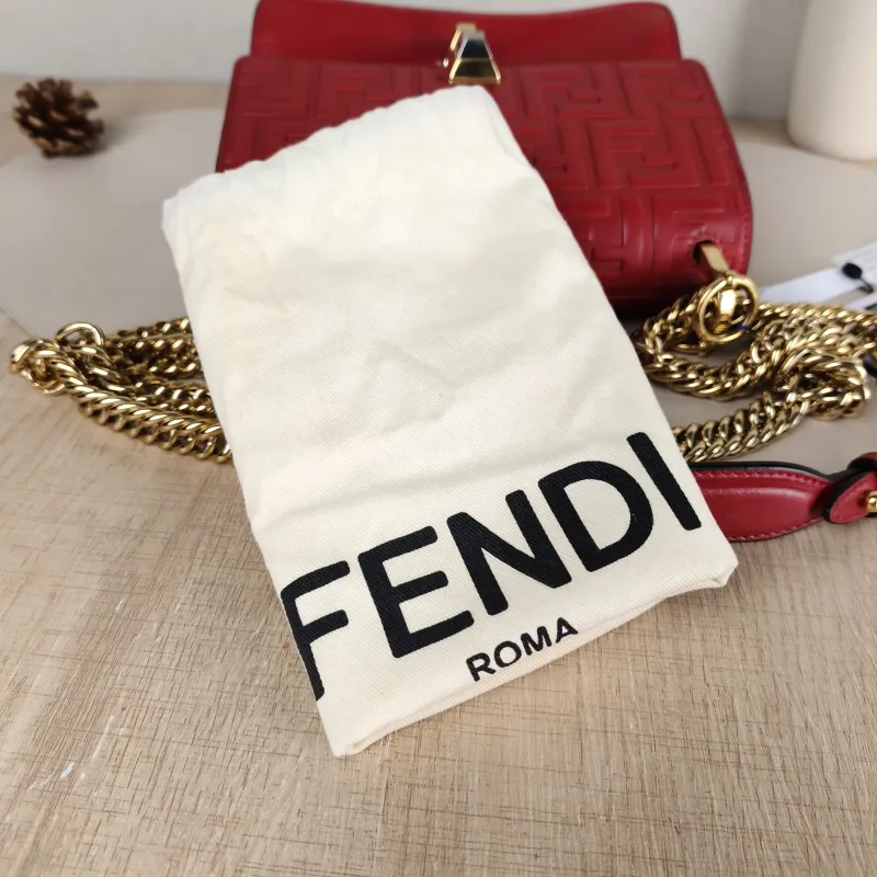 FENDI Crossbody Bag Crossbody Bag Red Calfskin One Size 19 × 7 × 15 cm — detail view 4 of 13