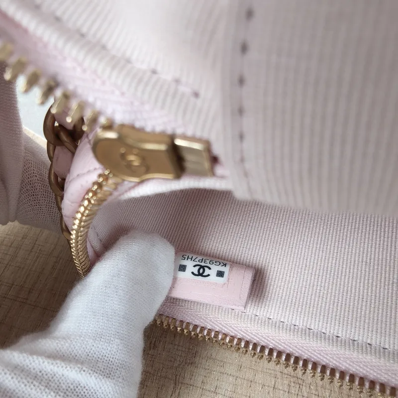 Chanel Crossbody Bag26c lp Vanity Case Bag Pink Calfskin One Size19.5 × 5 × 17 cm — detail view 6 of 19