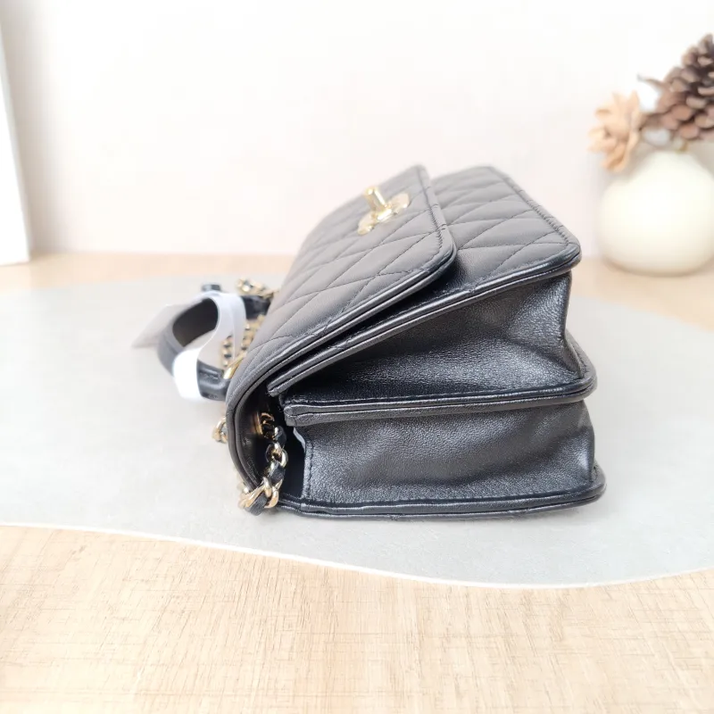 Chanel Crossbody Bag trendy cc woc Black Lambskin Mini 19.2 × 3.5 × 12.3 cm — detail view 6 of 11