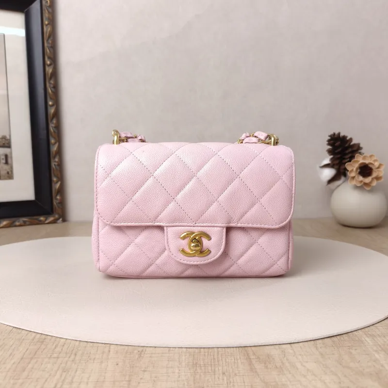 Chanel Crossbody Bag Edition mini Pink Grained Calfskin mini20 × 6 × 12 cm