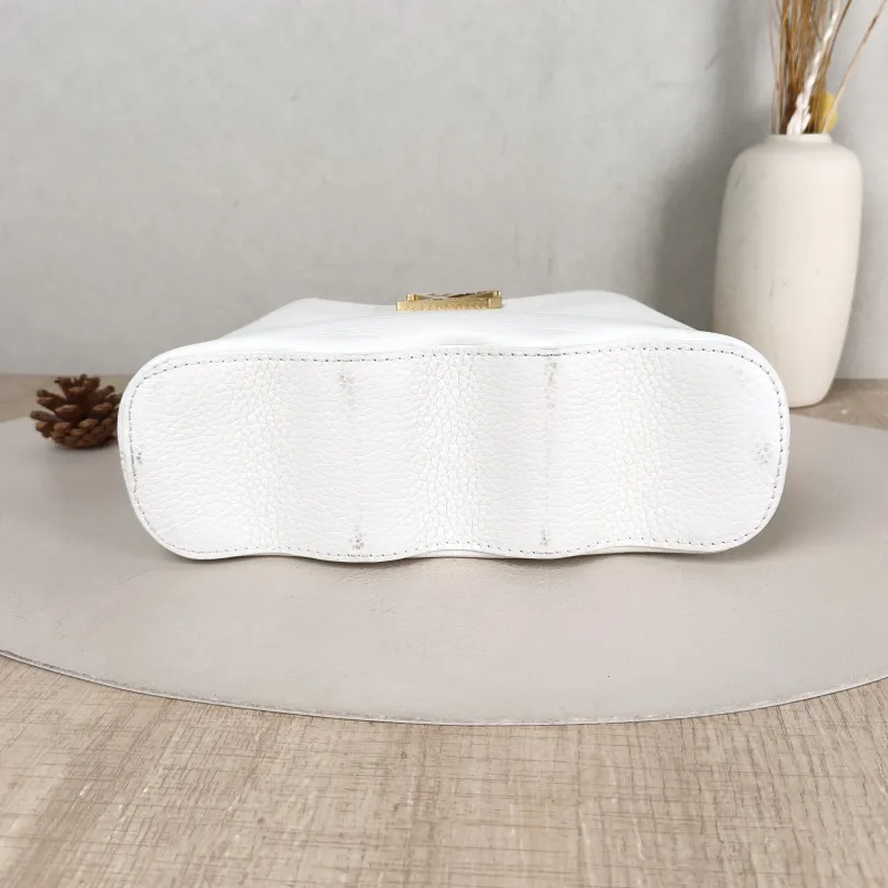 Louis Vuitton Crossbody Bag Capucines White Calfskin Mini 22 × 7.5 × 14 cm — cover view 3 of 5