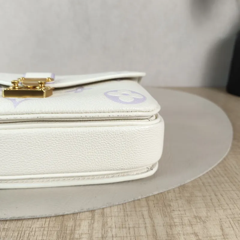 Louis Vuitton Crossbody Bag Pochette Métis East West White · Monogram Empreinte Embossed Calfskin Small 21.5 × 6 × 13.5 cm — detail view 5 of 11