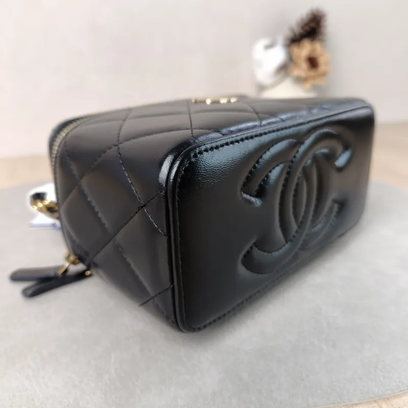 Chanel Crossbody Bag Black Waxed Leather Mini 16 × 8 × 9.5 cm — detail view 11 of 12
