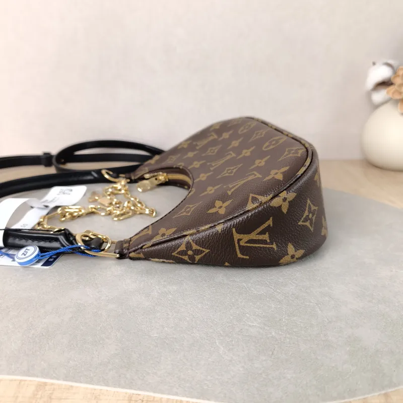 Louis Vuitton Shoulder Bag Catchy Monogram PVC Small 24 × 6 × 10 cm — detail view 1 of 11