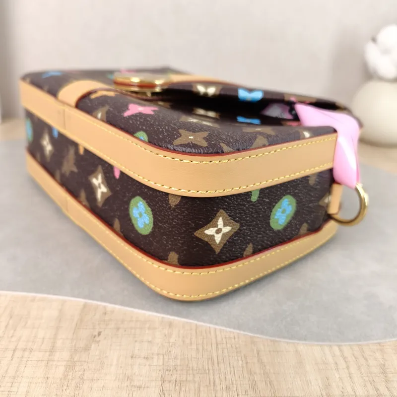 Louis Vuitton Crossbody Bag ENVELOPE Camera Bag Messenger Bag Tyler PVC One Size 23.5 × 8.5 × 15.5 cm — detail view 11 of 11