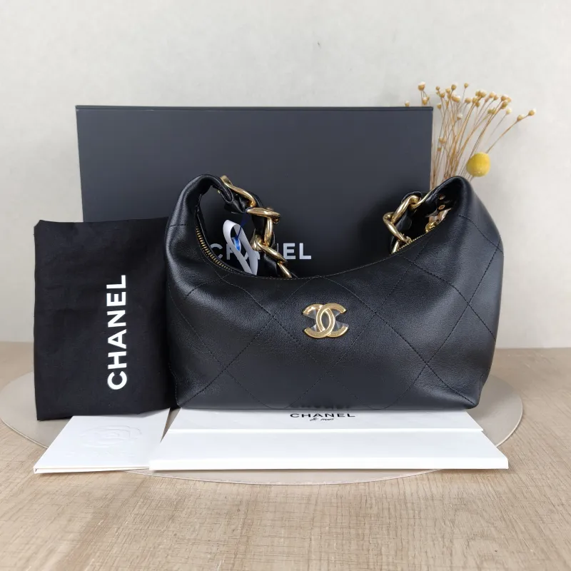Chanel Shoulder Bag hobo Black with Gold-Tone Hardware Calfskin One Size 24 × 7 × 27 cm — cover view 4 of 6