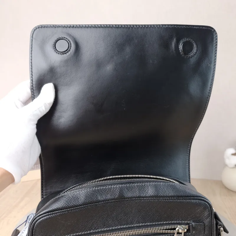 PRADA Shoulder Bag Soft Lux Messenger Bag Black Calfskin One Size 24 × 6 × 18 cm — detail view 3 of 11