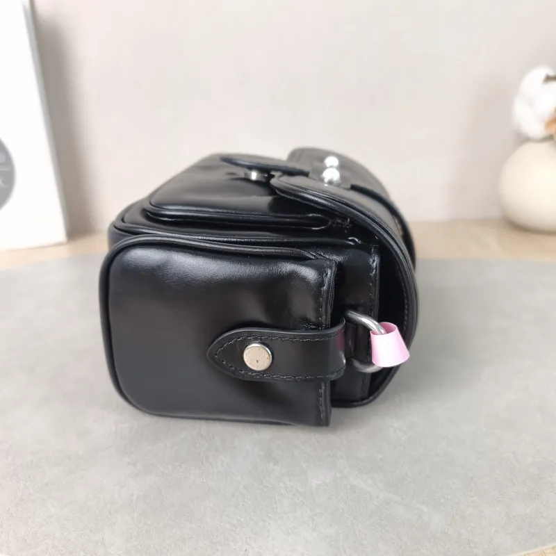 Louis Vuitton Crossbody Bag CARGO Camera Bag Black Calfskinmini23 × 10 × 14 cm — detail view 9 of 13