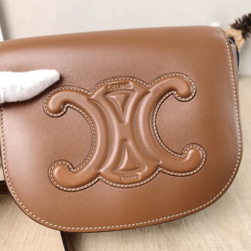CELINE Crossbody Bag FOLCO TRIOMPHE Caramel Calfskin One Size 18.5 × 7 × 15 cm — detail view 9 of 12