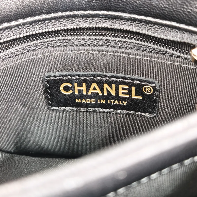 Chanel Crossbody Bag Top Handle Crossbody Bag Black Calfskin 16 × 8.5 × 13 cm 25 — detail view 7 of 14