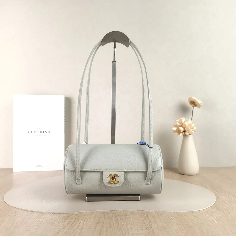 Chanel Crossbody Bag Bowling Bag Green Calfskin 20 × 10 × 10 cm Microchip Edition