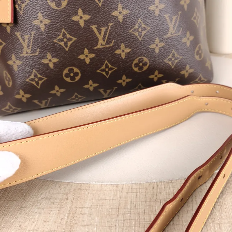 Louis Vuitton Crossbody Bag Carryall Monogram PVC Small 29 × 12 × 24 cm — detail view 9 of 13