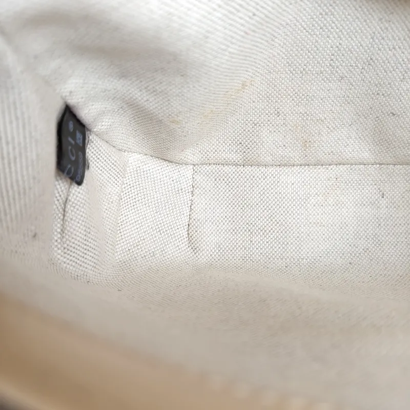 GUCCI Crossbody Bag Horsebit 1955 Horsebit Small Beige Calfskin Small 20.5 × 5 × 14.5 cm — detail view 2 of 9