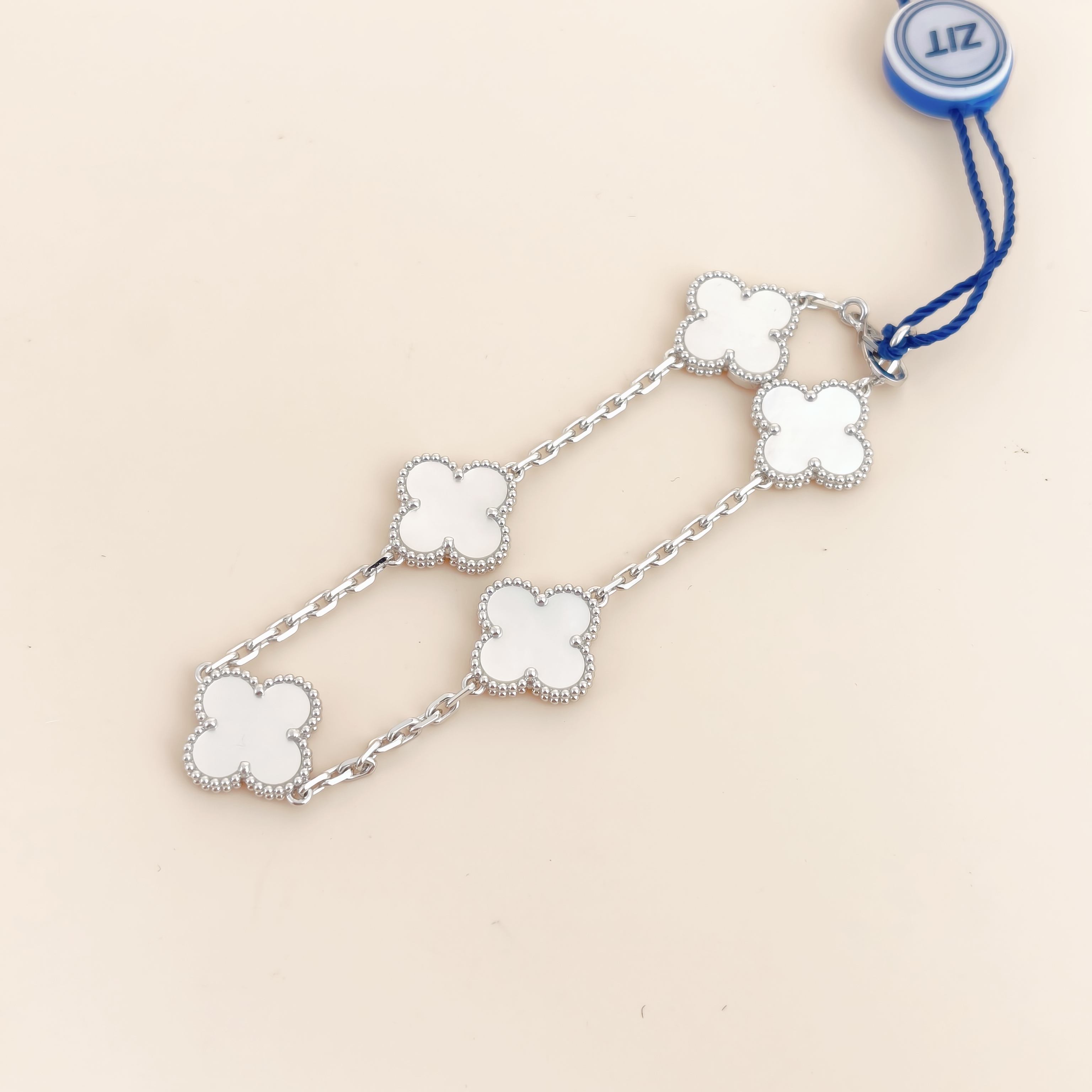 Van Cleef & Arpels Bracelet Alhambra Alhambra Collection Five-Motif Bracelet Pearl · White Mother-of-Pearl18KW hite Gold Vintage Small19cm — cover view 8 of 9