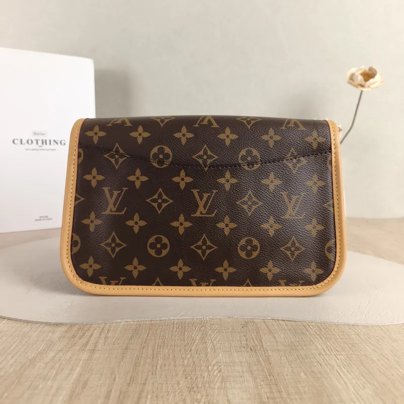 Louis Vuitton Crossbody Bag Diane Baguette Bag Shoulder Strap PVC Small 24 × 9 × 15 cm — cover view 3 of 6