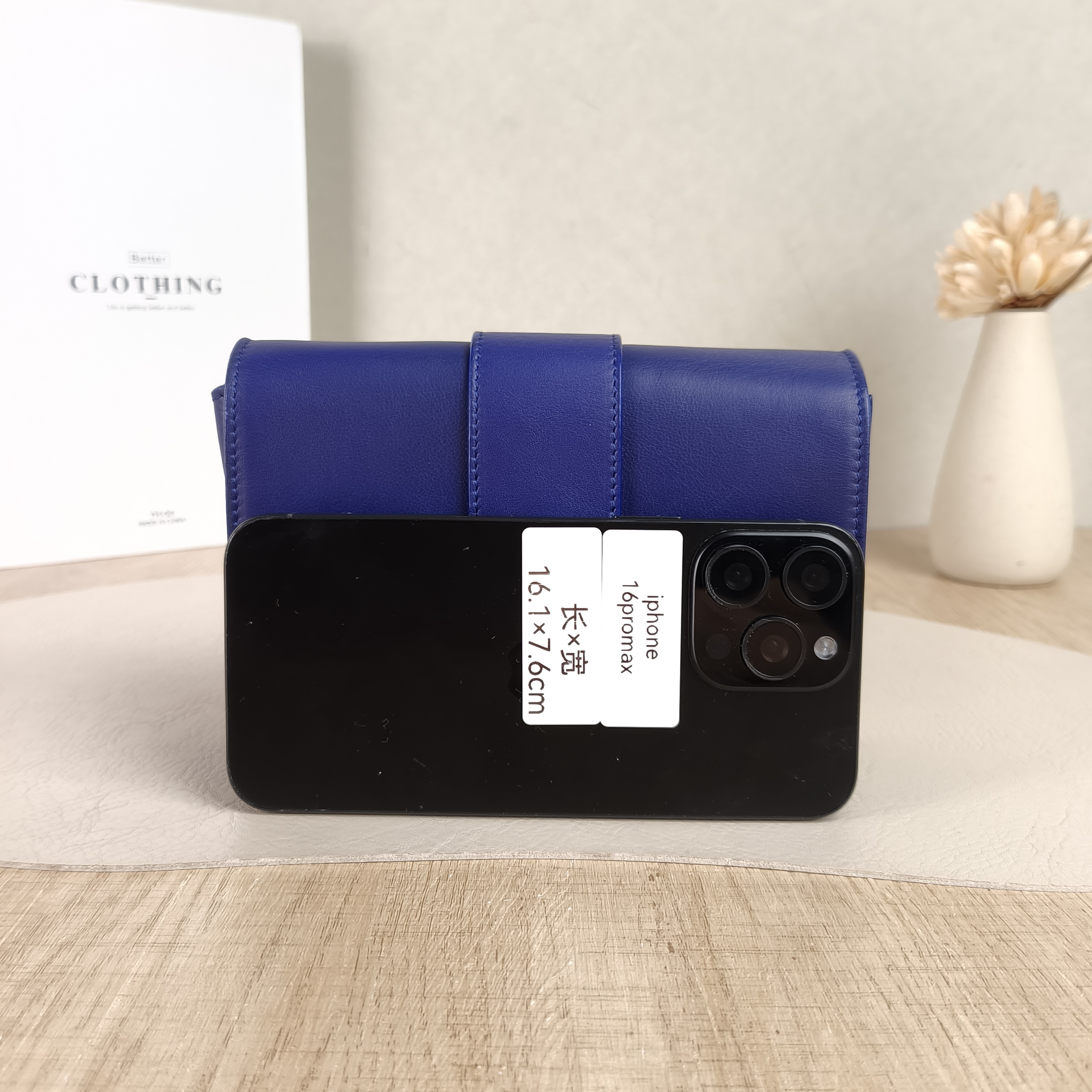 SAINT LAURENT Shoulder Bagwoc Shoulder Bag Calfskin One Size17 × 3 × 12.5 cm — cover view 4 of 5