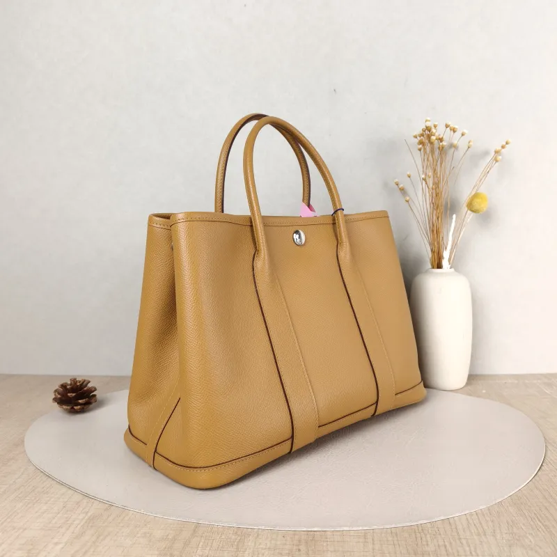 Hermès Top Handle Bag Garden Party 30 30 Negonda Calfskin Medium 30 × 13 × 21 cm Z — cover view 5 of 5