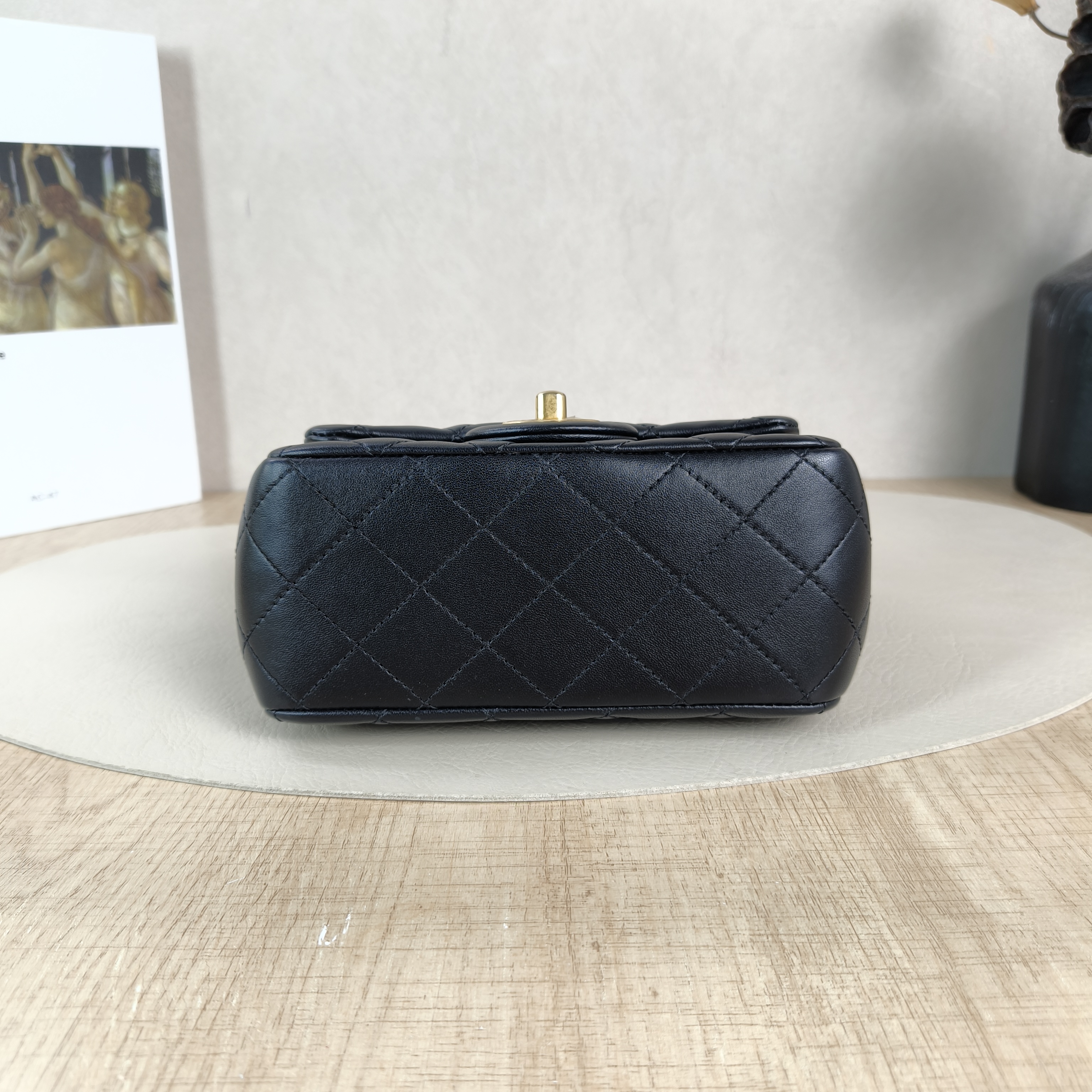 Chanel Crossbody Bag Black Lambskinmini17 × 8 × 12 cm — cover view 6 of 6