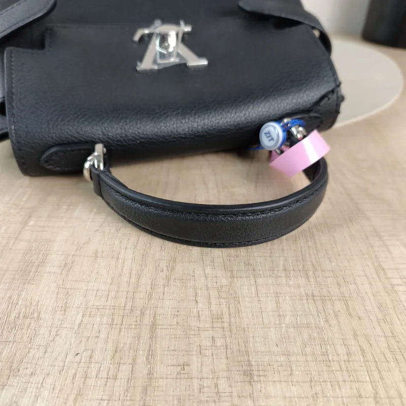 Louis Vuitton Crossbody Bag Lockme Ever Top Handle Bag Black Calfskin Mini 23 × 10 × 17 cm — detail view 5 of 12