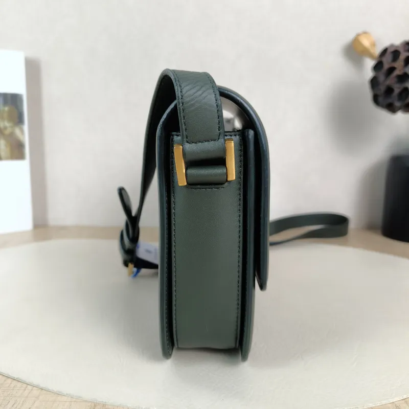 SAINT LAURENT Crossbody Bag Solferino Box Shoulder Bag Green Calfskin Medium23 × 16 × 7 cm — detail view 4 of 11