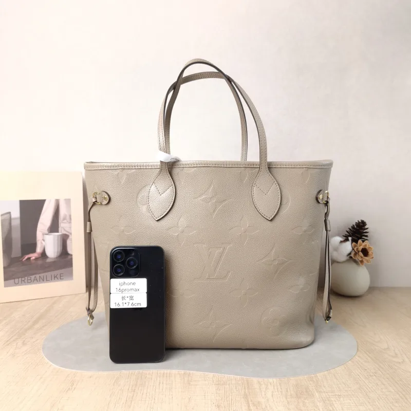Louis Vuitton Shoulder Bag Neverfull Empreinte Embossed Calfskin Medium 31 × 14 × 28 cm — cover view 5 of 5