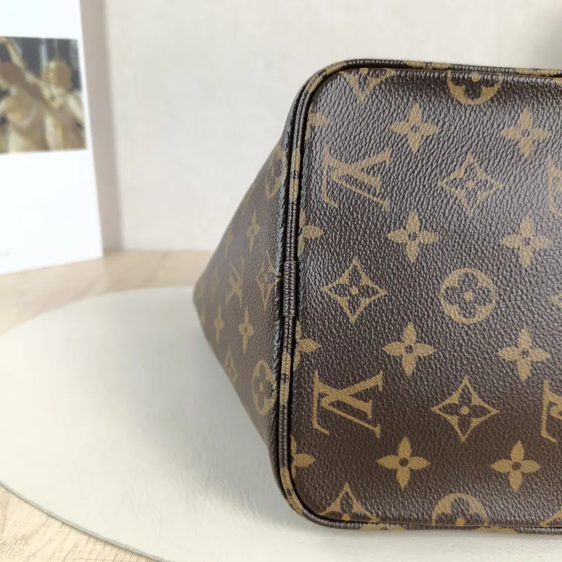 Louis Vuitton Top Handle Bag ALL IN BB Monogram PVCBB16 × 12 × 18 cm — detail view 10 of 12