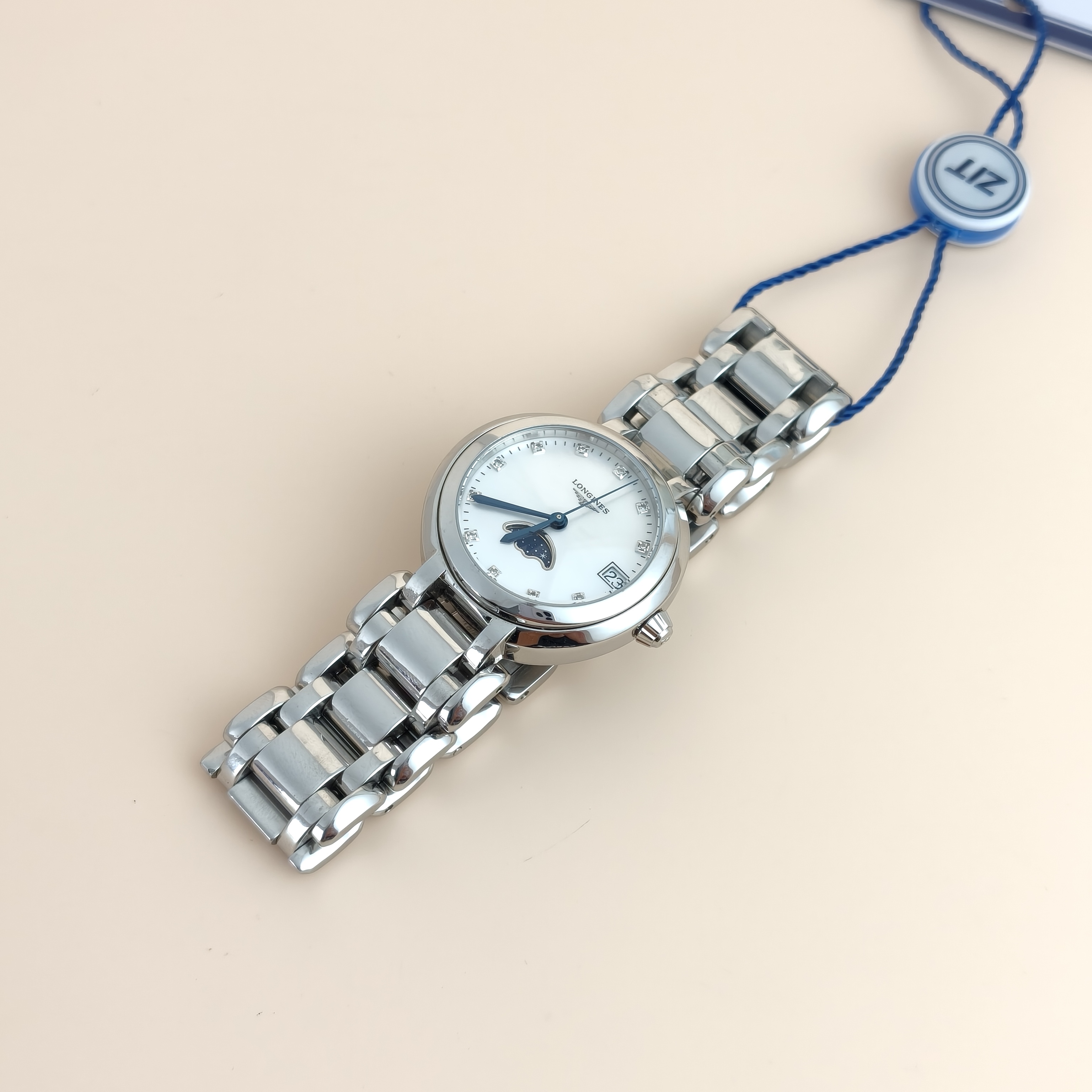 LONGINES Watch Collection Watch Diamond 30mm Watch — cover view 4 of 7