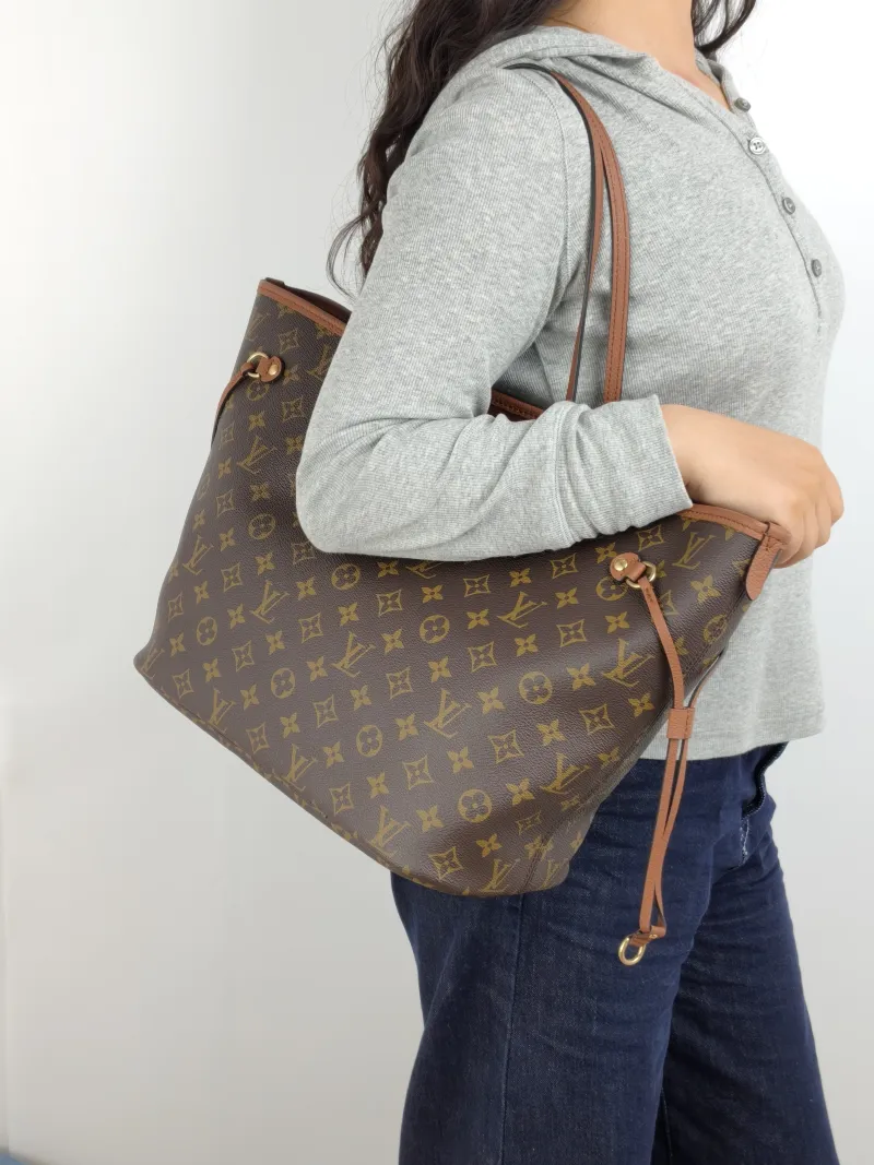 Louis Vuitton Shoulder Bag NEVERFULL INSIDE OUT PVC · Calfskin Medium 31 × 14 × 28 cm — on-model view 1 of 2