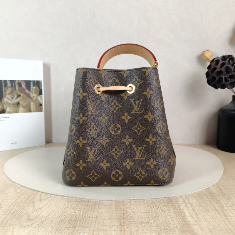 Louis Vuitton Crossbody Bag NÉONOÉ Bucket Bag BB Monogram PVC BB 20 × 13 × 20 cm — cover view 3 of 5