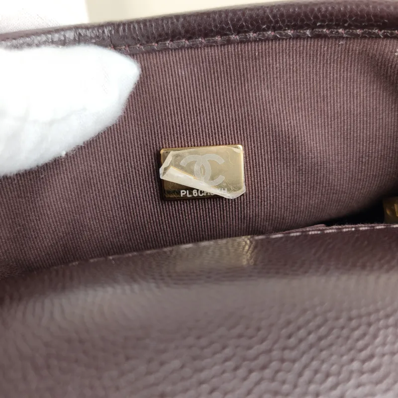 Chanel Crossbody Bag 22k Messenger Bag Brown Grained Calfskin 17 × 6.5 × 15 cm Microchip Edition — detail view 12 of 12