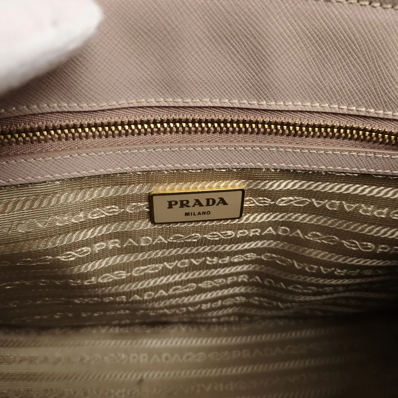 PRADA Top Handle Bag Galleria Galleria Bag Edition Calfskin Medium33 × 14 × 24 cm — detail view 3 of 13