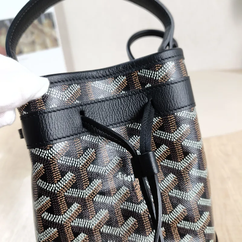 GOYARD Crossbody Bag Petit Flot Black ine Canvas Mini 12 × 10 × 17.5 cm — detail view 10 of 11