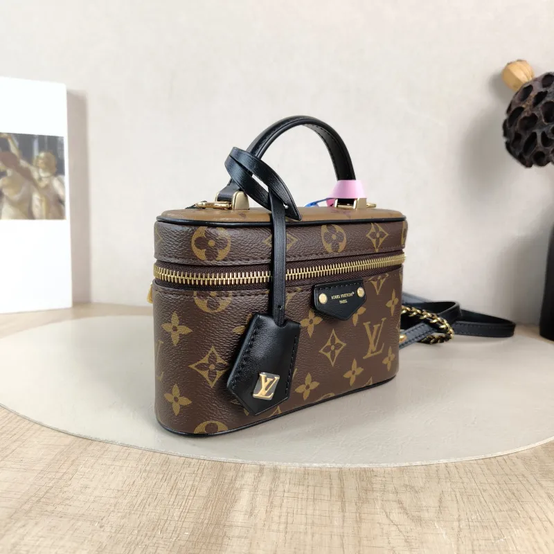Louis Vuitton Shoulder Bag VANITY Cosmetic Bag Monogram PVC Small 19 × 11 × 13 cm — cover view 5 of 6