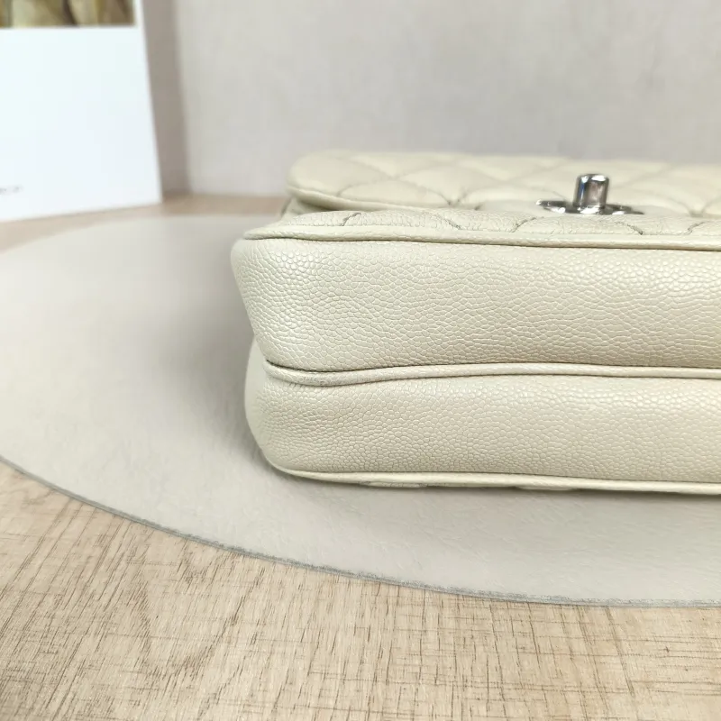 Chanel Crossbody Bagcf Collection Crossbody Bag White Calfskin One Size19 × 7 × 16 cm — detail view 7 of 16