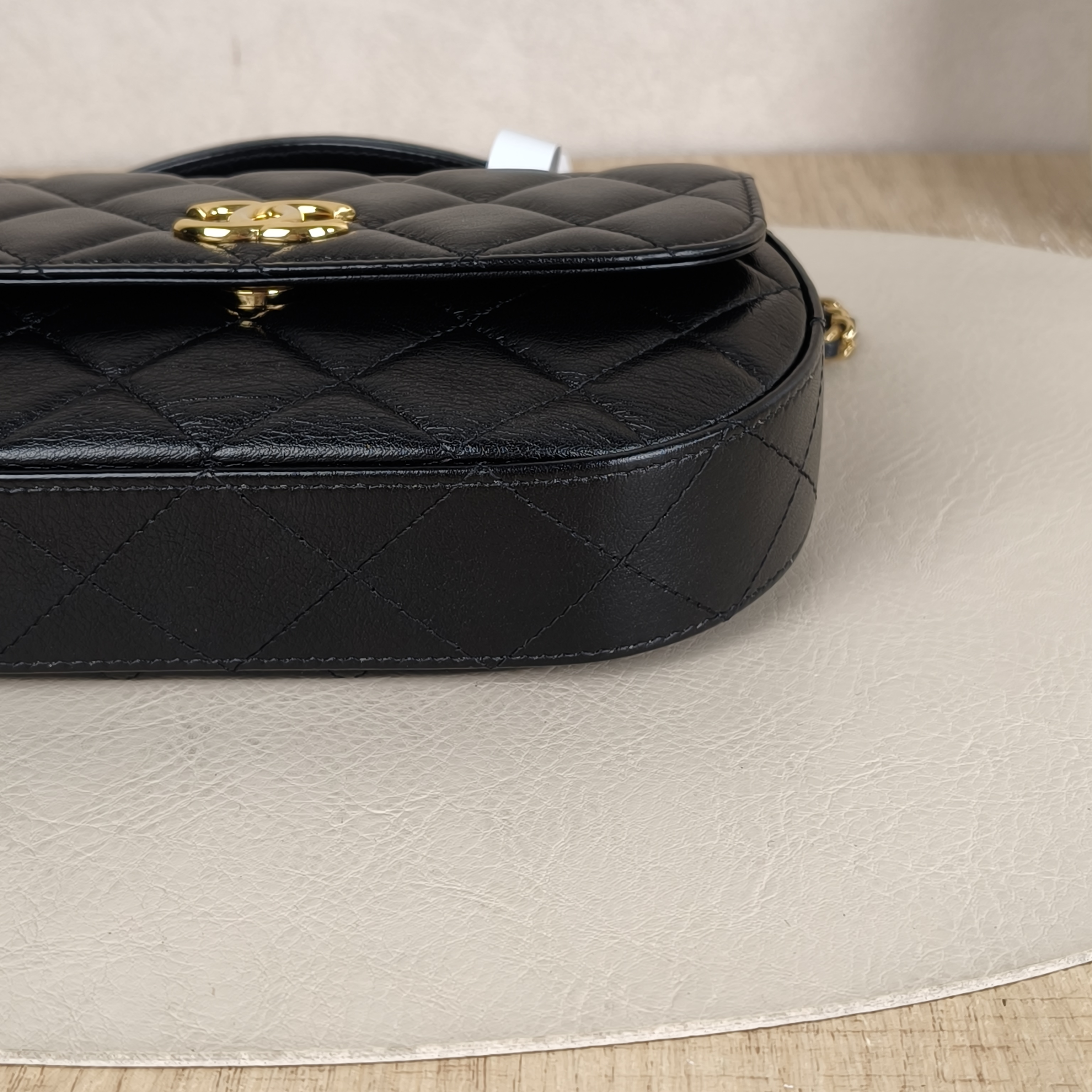 Chanel Crossbody Bagcf Collection Crossbody Bag Black Lambskin One Size18 × 3.5 × 11.5 cm — cover view 4 of 8