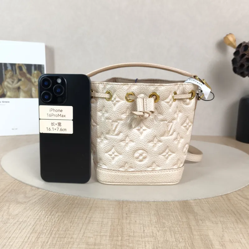Louis Vuitton Shoulder Bag Petit Noé Bucket Bag Vintage Small 24 × 18 × 27 cm — cover view 3 of 6
