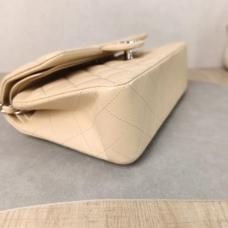 Chanel Crossbody Bag Classic Flap CF Beige Lambskin Small 23 × 6 × 14.5 cm 31 — detail view 15 of 16