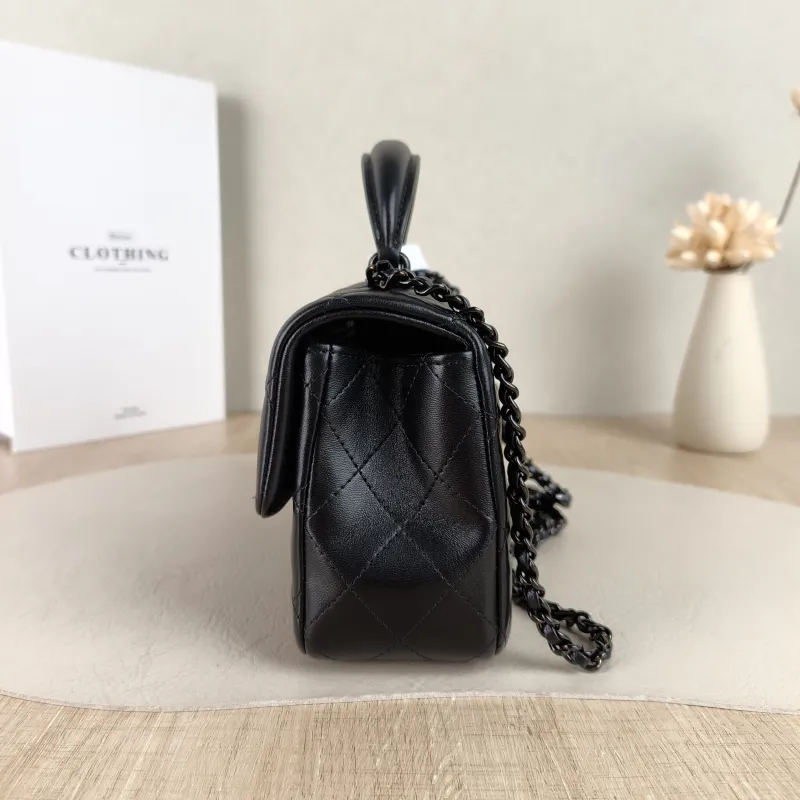 Chanel Crossbody Bag mini Black Lambskin mini 20 × 6 × 12 cm — detail view 11 of 13