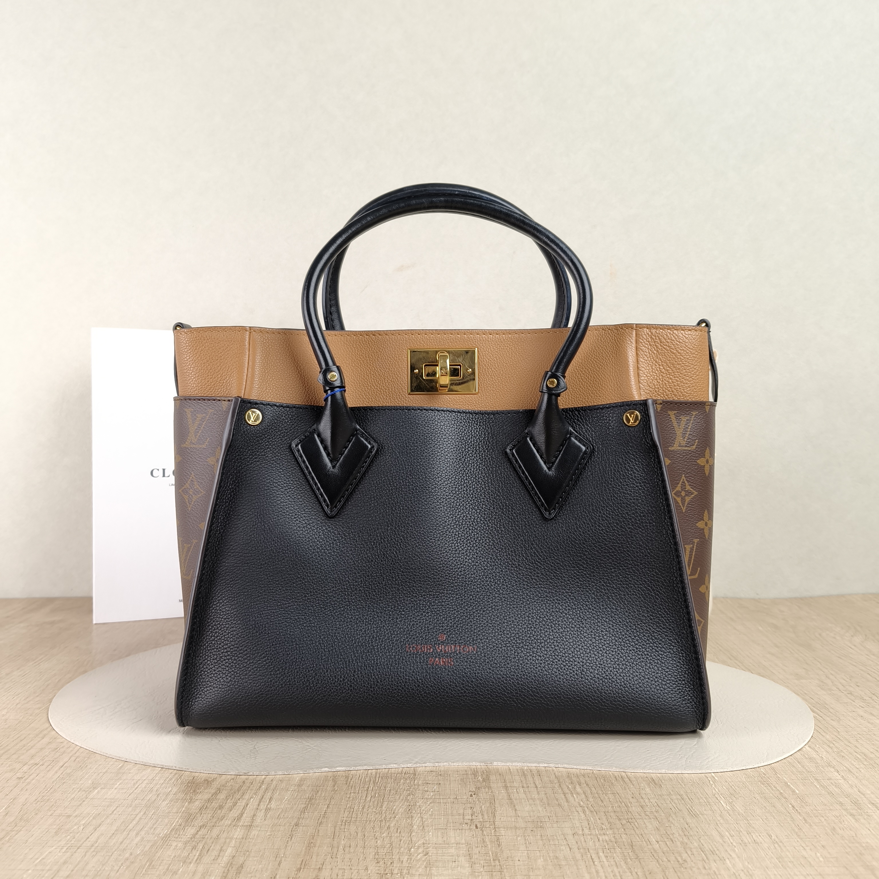 Louis Vuitton Shoulder Bag On My Side Black PVC · Calfskin Medium30.5 × 14 × 24.5 cm