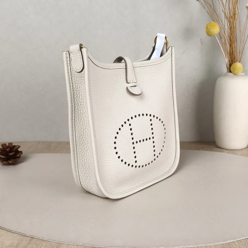 Hermès Crossbody Bag Evelyne Mini 16 Mini 16 10Craie TC Calfskin Mini 17 × 5.5 × 18 cm G — cover view 6 of 6